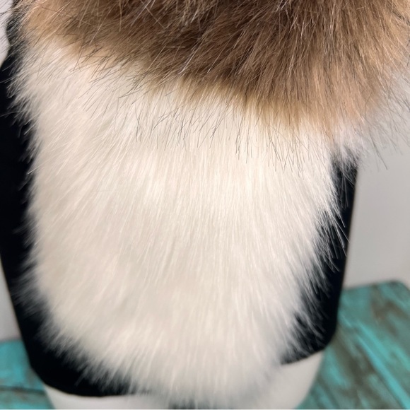 JustFab Faux Fur Dipped Fur Stole - Picture 5 of 9